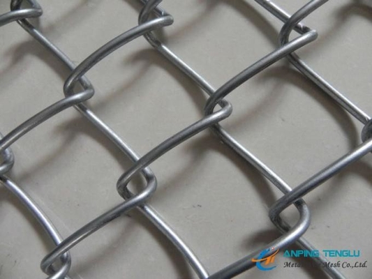 Hàng rào liên kết chuỗi sắt mạ kẽm thân thiện với môi trường Chiều dài 5,0m-50,0m
