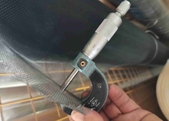 Ss304 Metal Mesh màn hình an ninh Bụi đen phủ 0.19mm Sợi 1.4mm lỗ